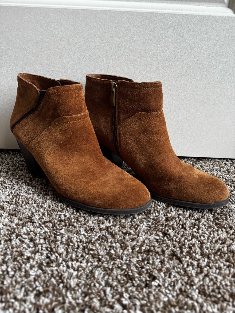 Franco Sarto Domino Brown Suede Ankle Booties - Size 9 in Cognac Brown